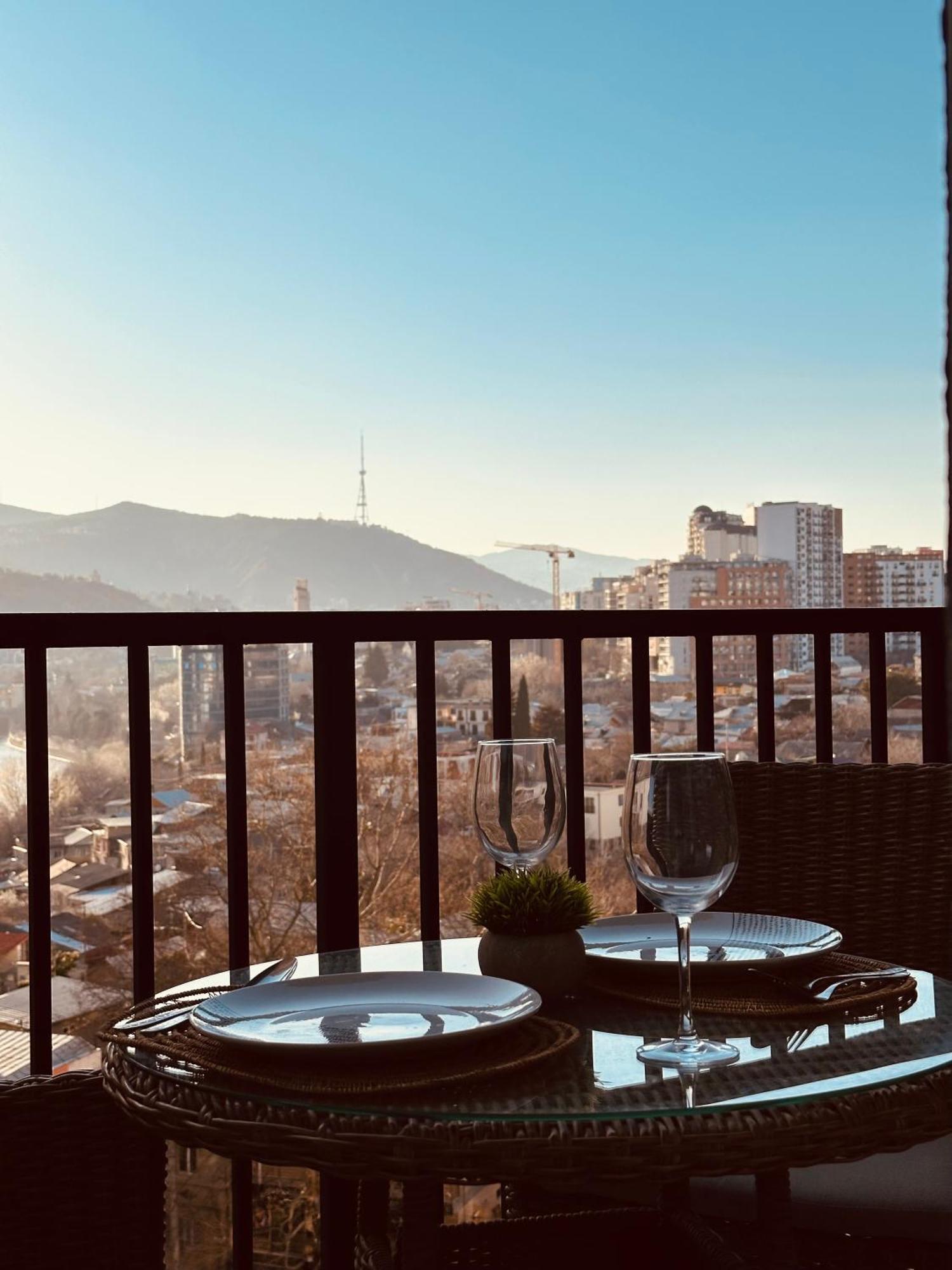 Twins Tower Leilighet Tbilisi Eksteriør bilde